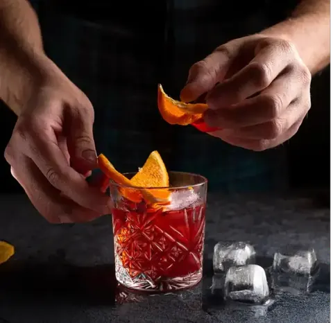 El Cabroni — cóctel OGAL con Campari y Vermouth